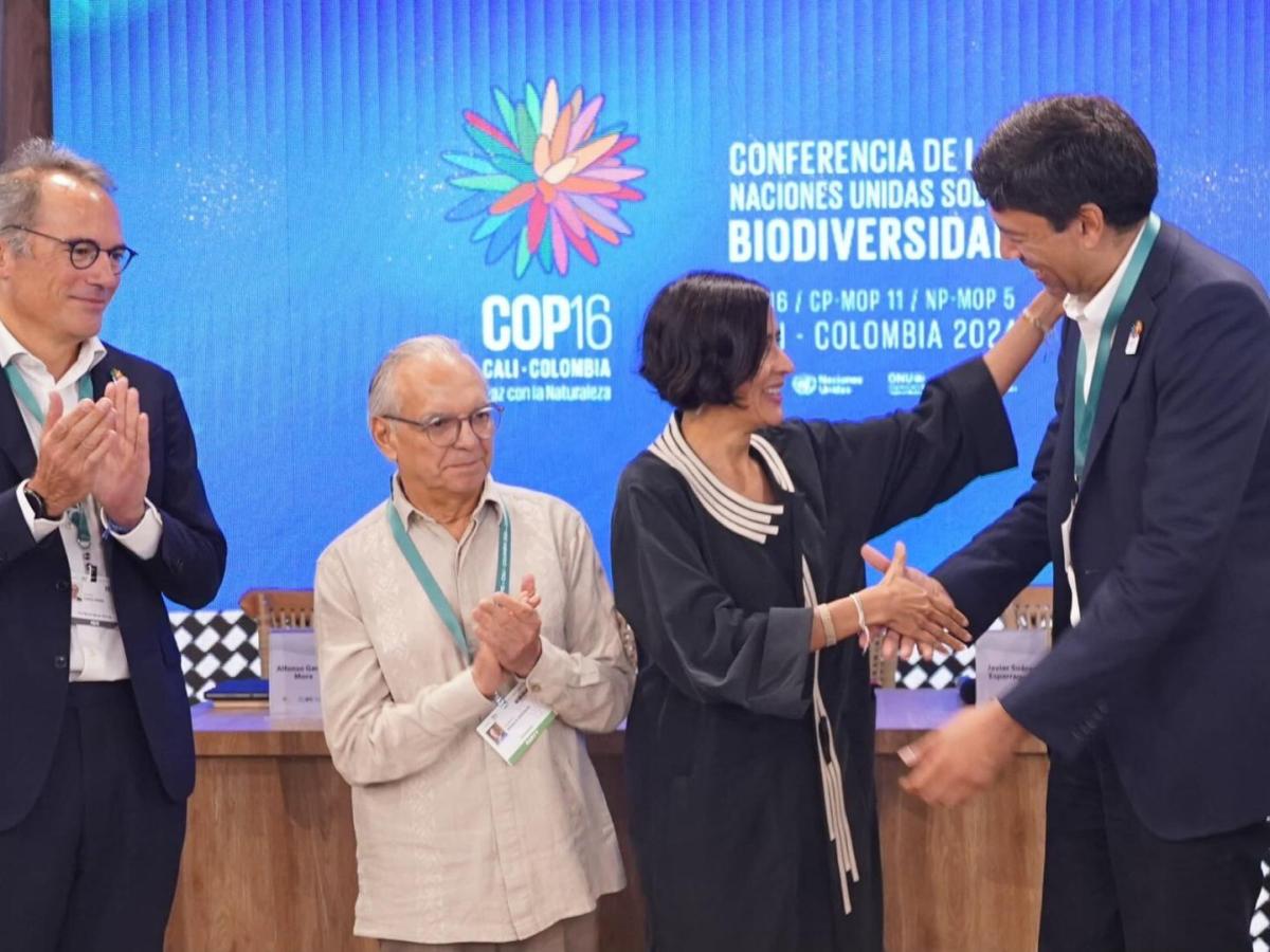 Ministros en el anuncio del bono de biodiversidad