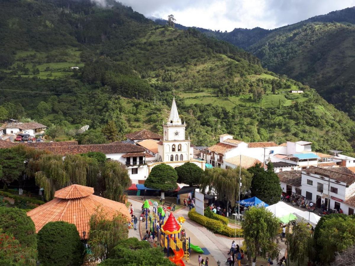 Comunidad acusa al Ejército de la muerte de un minero en California, Santander