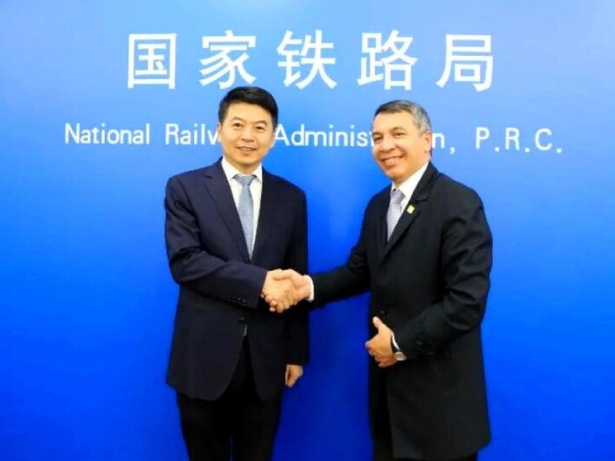 Reunión Colombia-China impulsa desarrollo ferroviario y cooperación en infraestructura