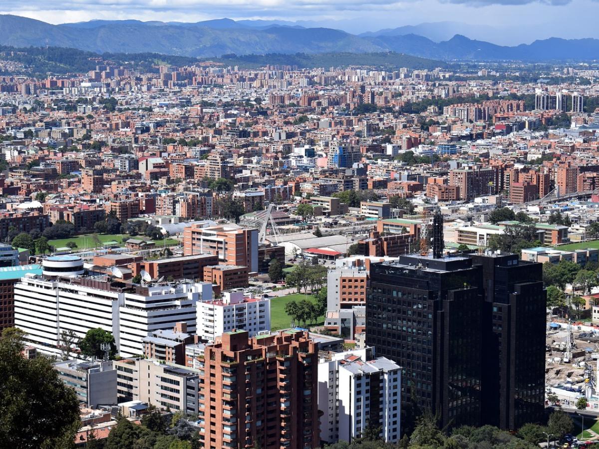 Programas de empleo para jóvenes en Bogotá fueron institucionalizados