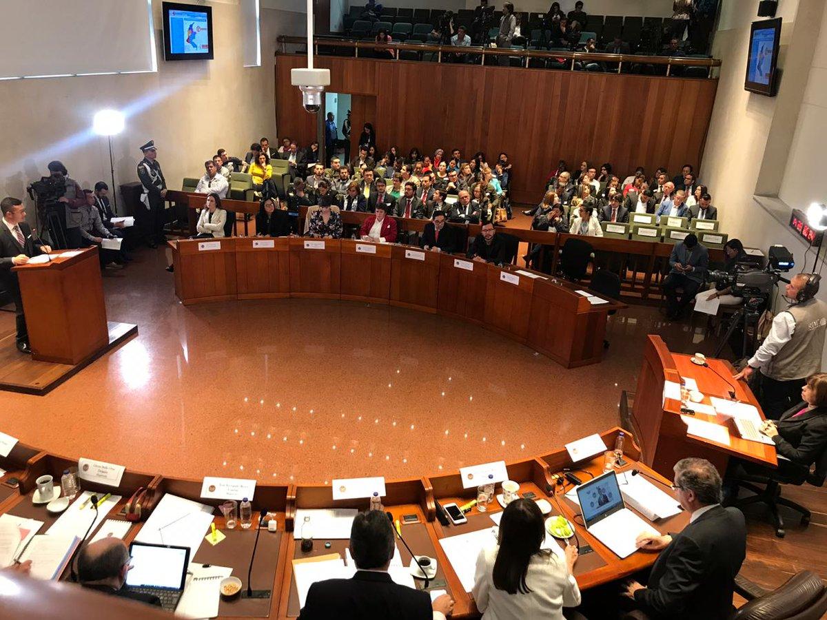 Corte constitucional asume consulta popular: ordena pruebas clave