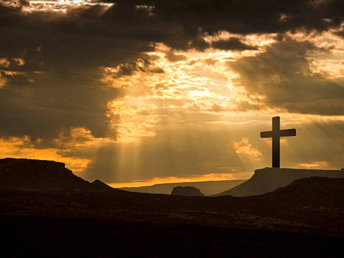 Hombre que se ha crucificado 36 veces 