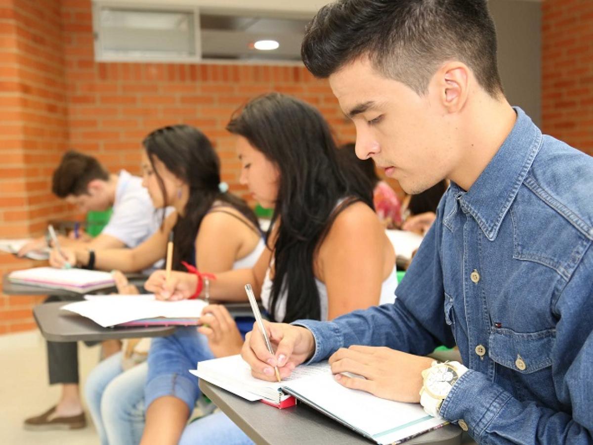 Convocatoria para inscribirse al Fondo FEST 2024 - 1 en Bogotá