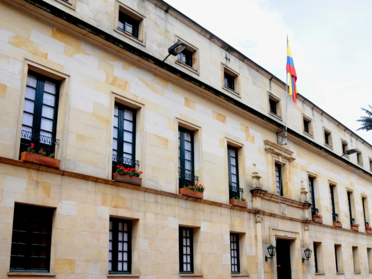 Presidente Petro no asiste a la cumbre de paz: Cancillería explica el motivo