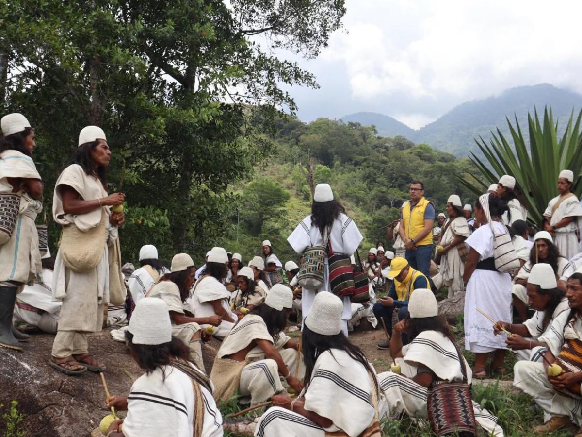 Entregan ayuda humanitaria a indígenas Arhuacos en Magdalena