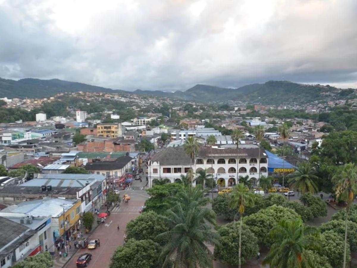 Alcaldía de Florencia decreta toque de queda ante denuncias de irregularidades electorales