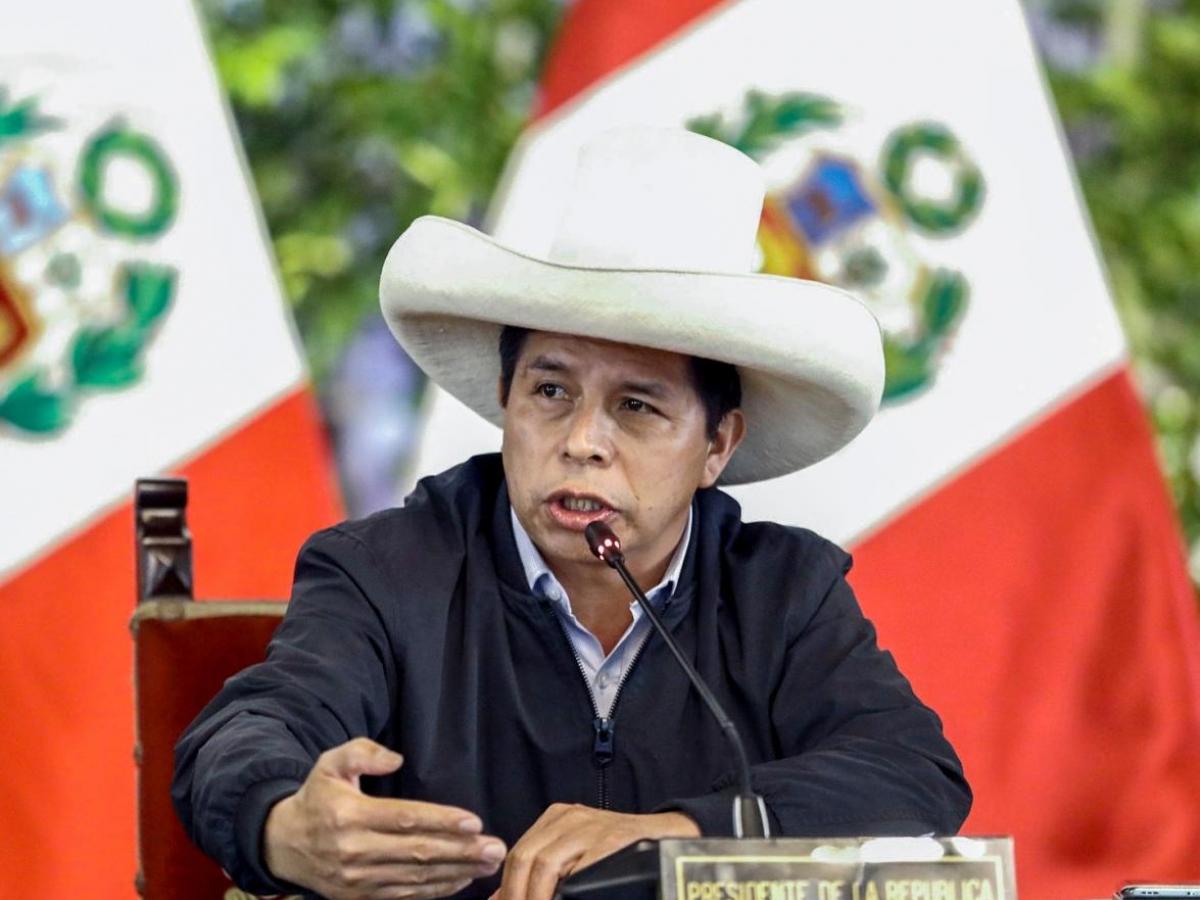 Crisis institucional en Perú 