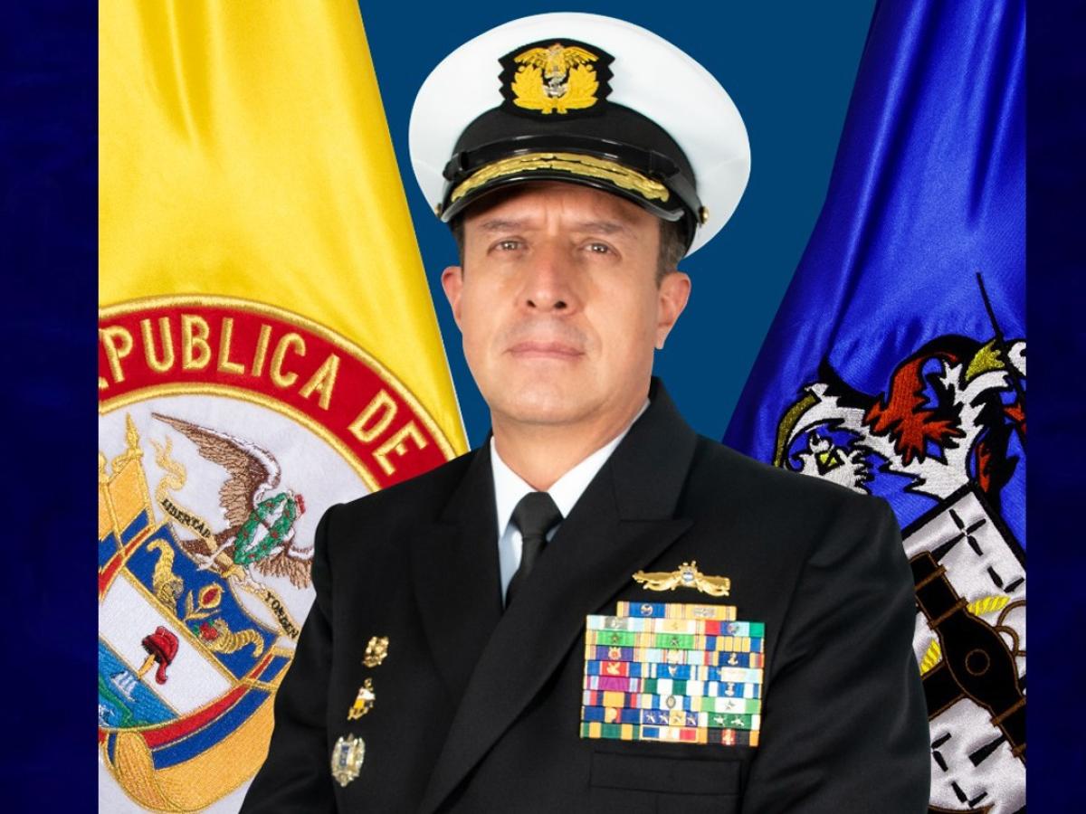 Nuevo comandante Fuerzas Militares: almirante Francisco Hernando Cubides Granados