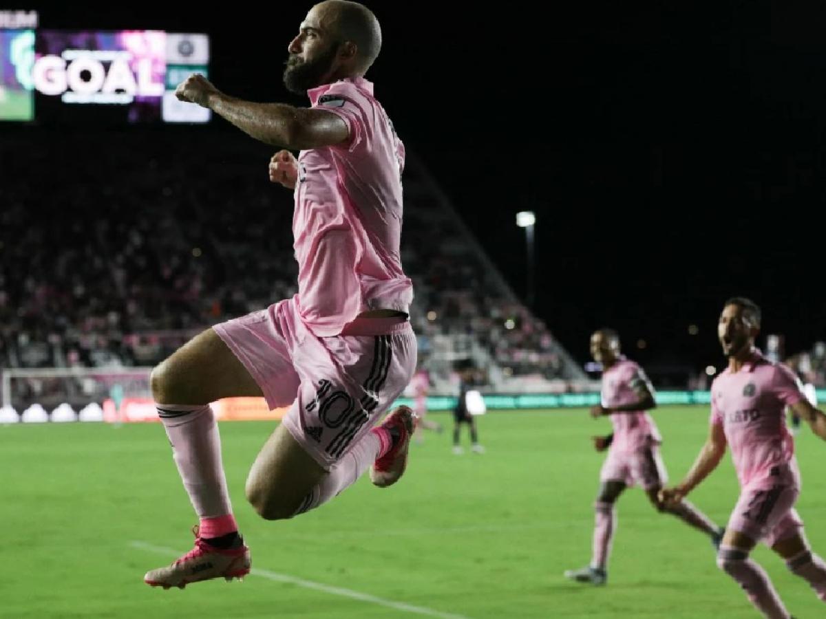 Gonzalo Higuaín anuncia su retiro del fútbol