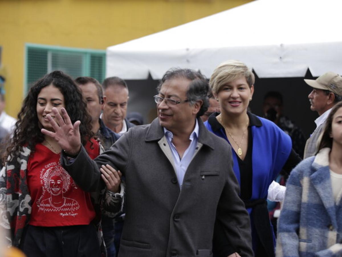 Gustavo Petro ya votó 