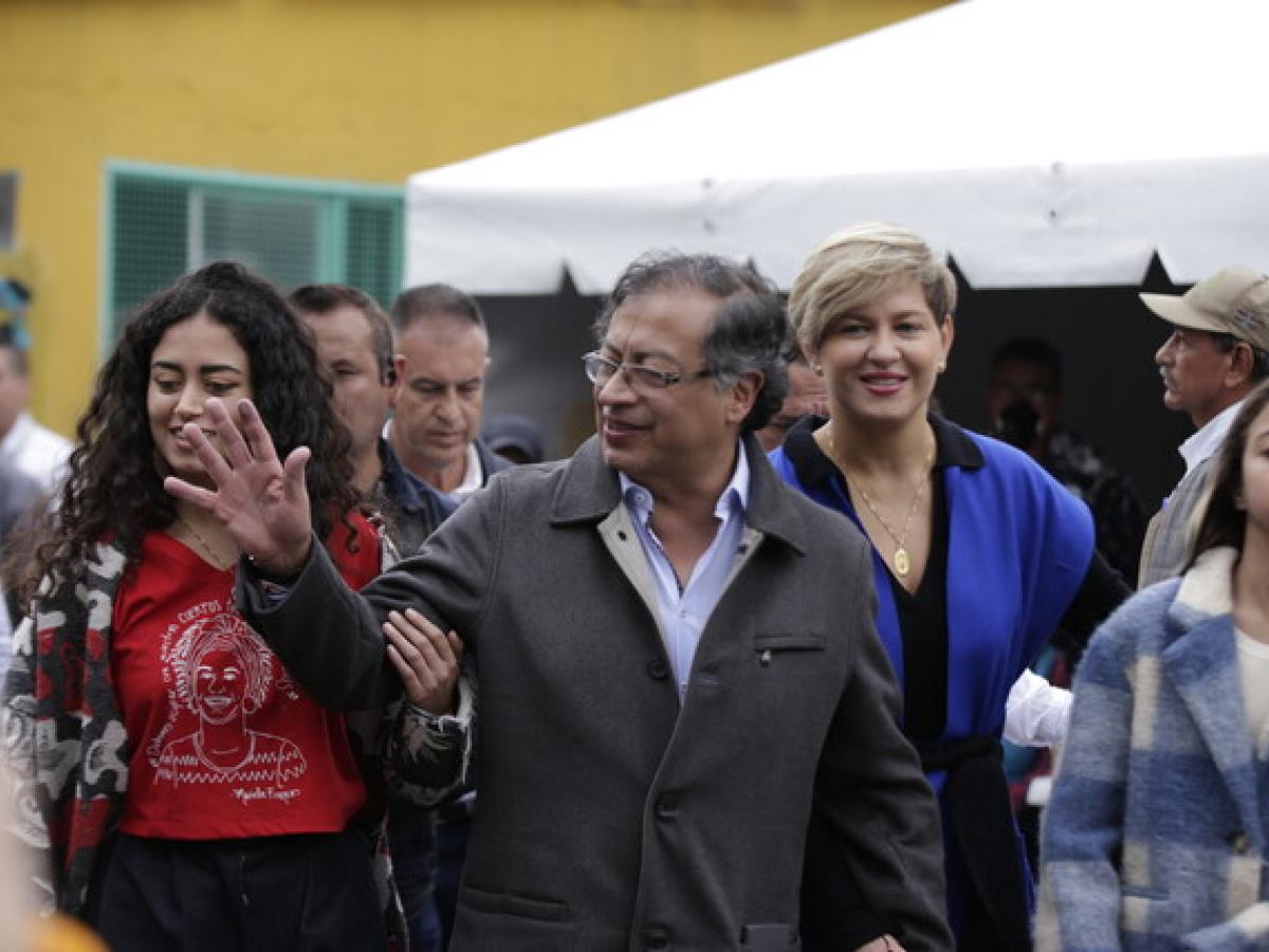 Gustavo Petro ya votó 