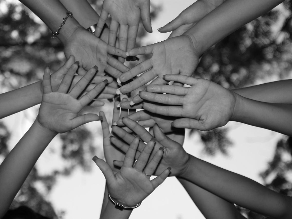 Empezó en Cali el primer encuentro de Mujeres Populares y Cuidadoras del Cuerpo-Territorio-Hábitat en el marco de la COP16 