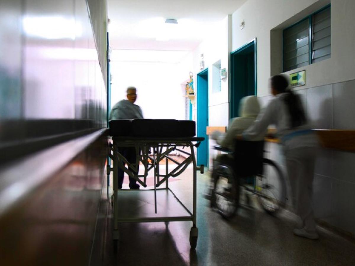 Hospitales públicos de Antioquia en riesgo financiero: Ministerio de Salud y AESA plantean preocupaciones y soluciones