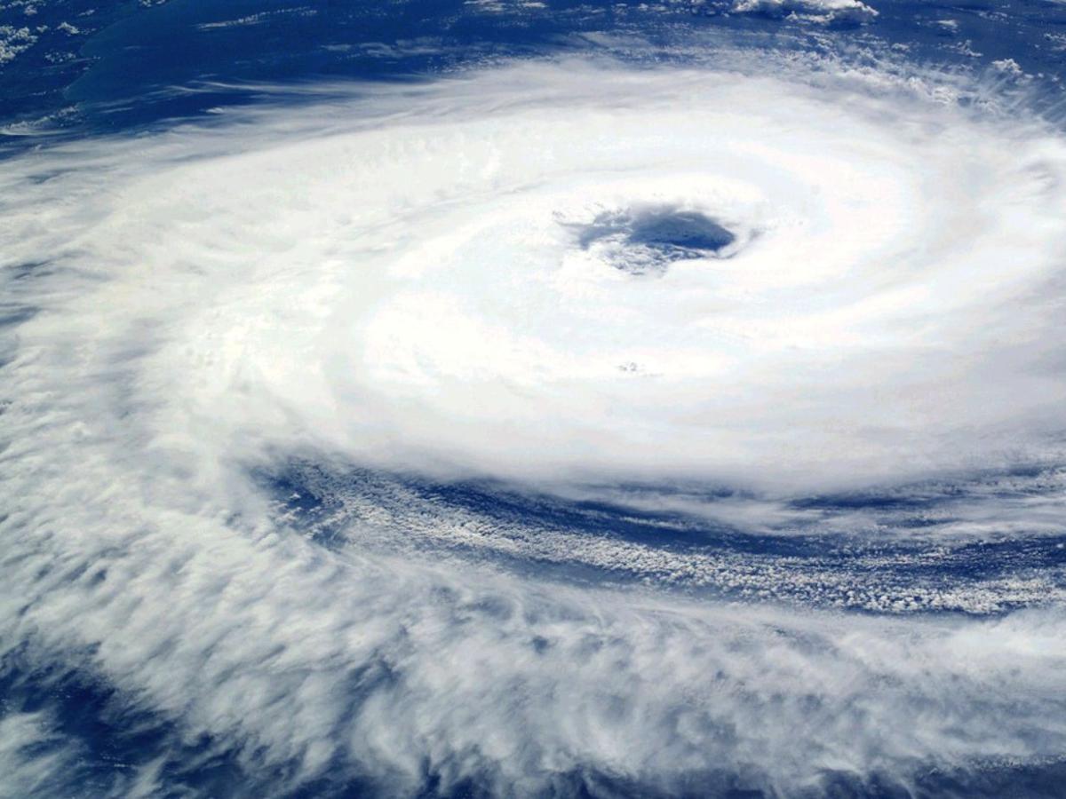 huracán Milton toca tierra en Estados Unidos