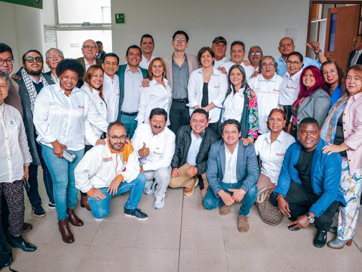 Profesores de Colombia tendrán incremento salarial mayor a los funcionarios públicos