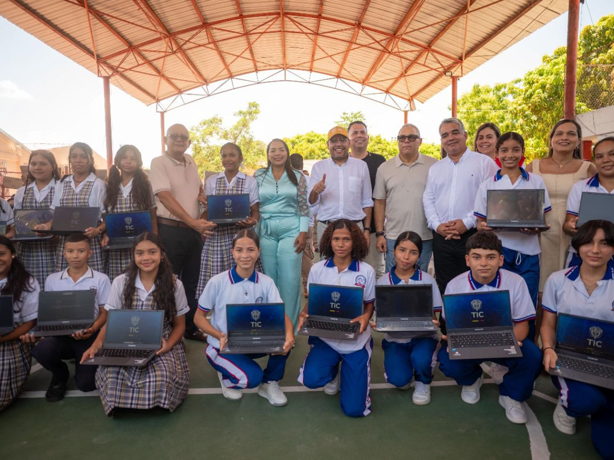 MinTIC invierte $46.000 millones en conectividad, educación digital y entrega de computadores en Atlántico