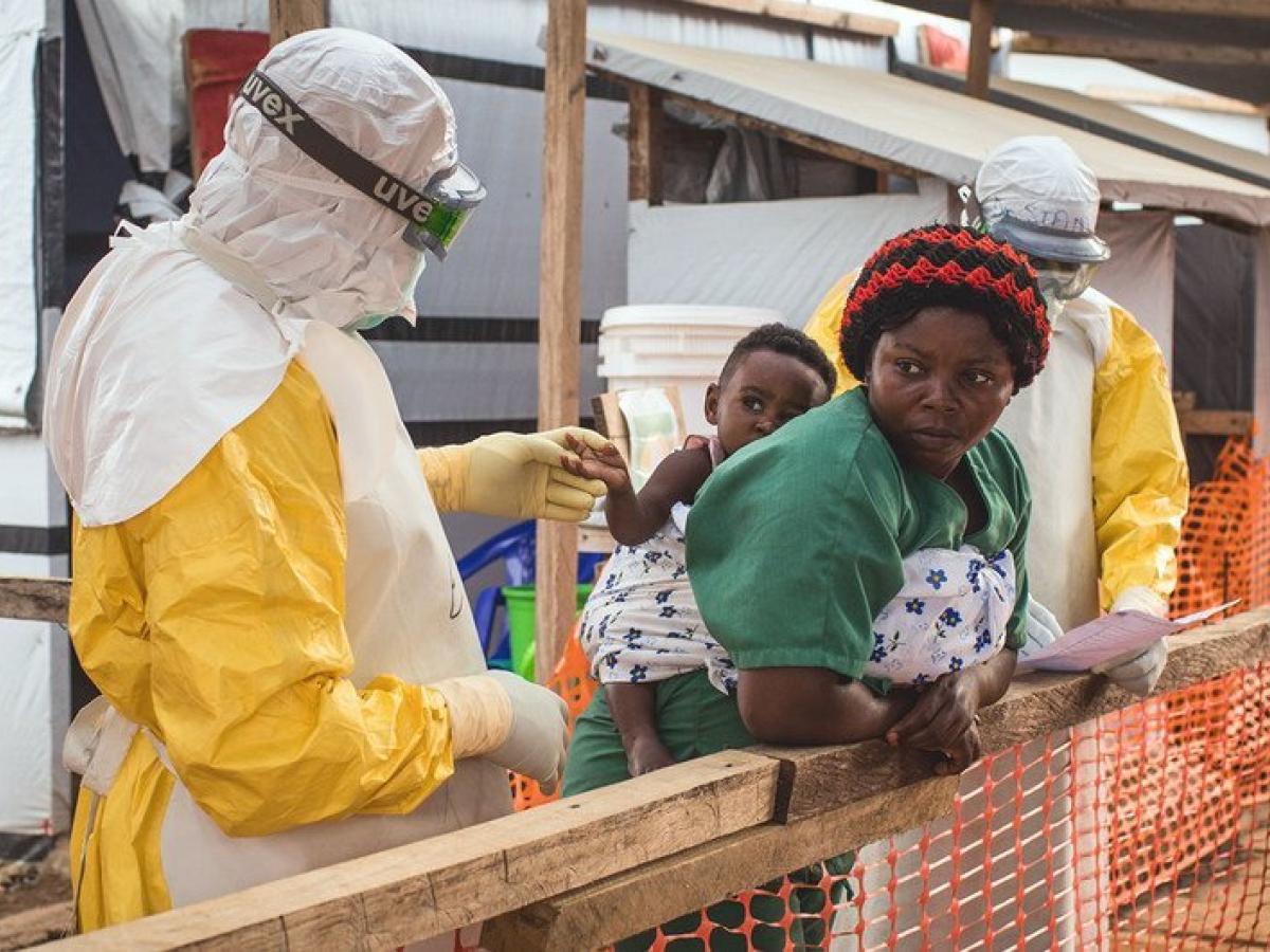 OMS declara emergencia internacional por brote de ébola