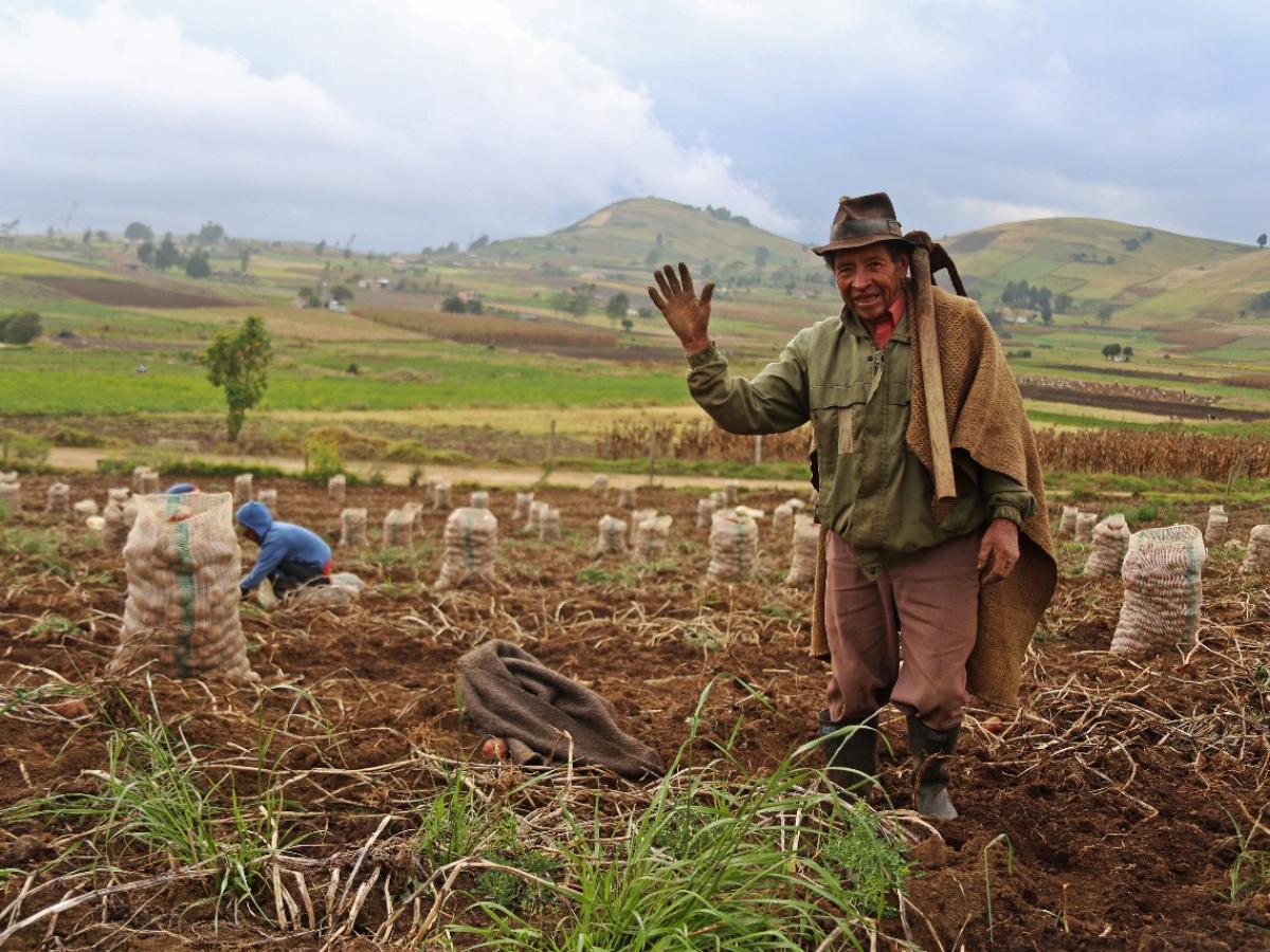 Denuncian alzas del impuesto predial que afectan a campesinos