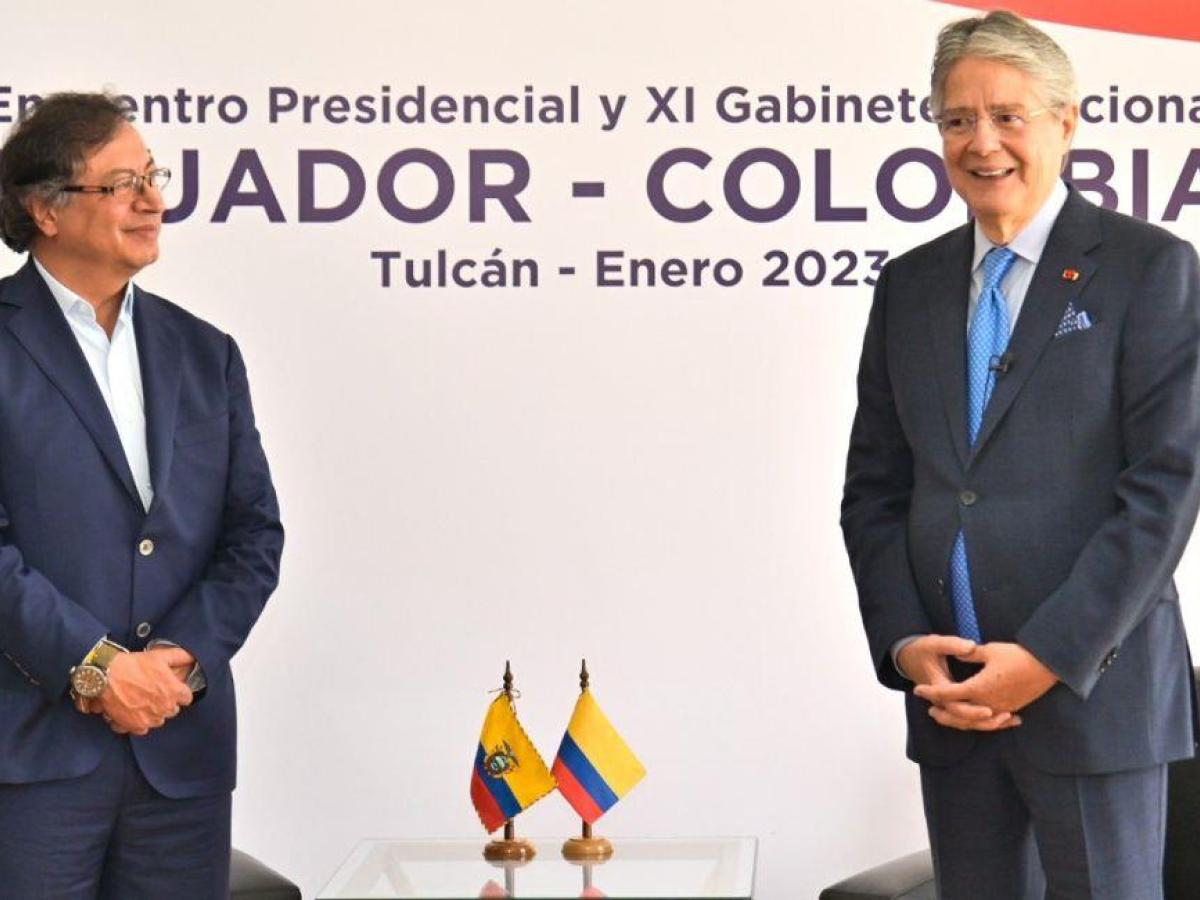 Presidente de Ecuador viaja a Bogotá para buscar ayuda frente a crisis energética