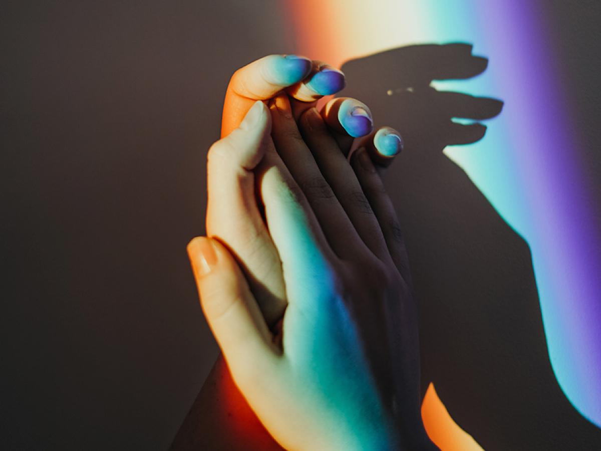 LGBTIQ+ | Terapias de conversión: qué son y por qué se utilizan  