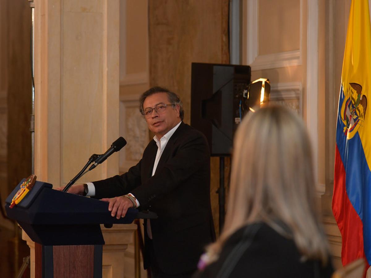 Presidente Petro posesionó a la magistrada Elizabeth Becerra y le hace un llamado al diálogo