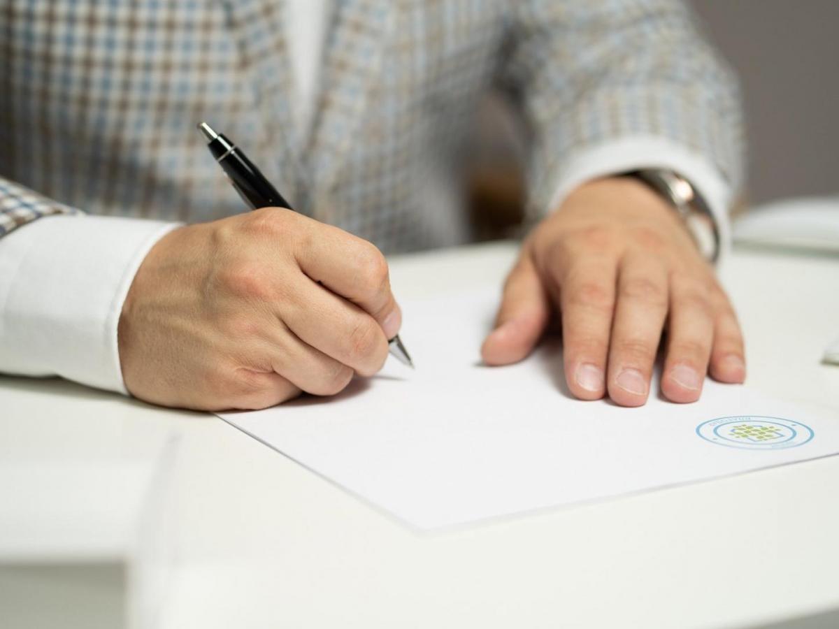 Firma de contrato