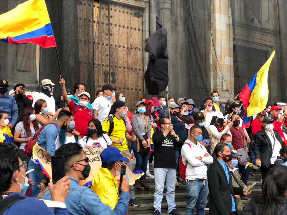 CIDH pide frenar violencia contra manifestantes colombianos