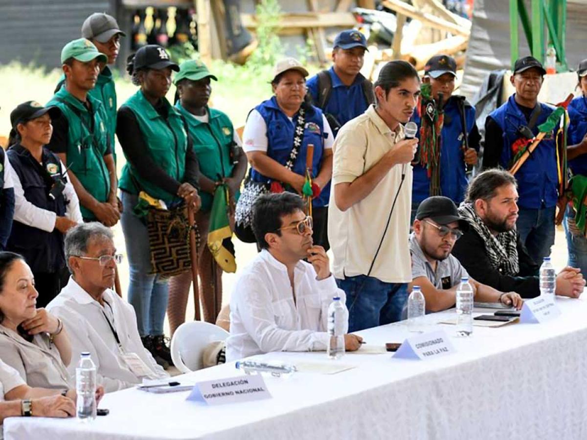 Diálogos de paz entre el gobierno y las disidencias de las Farc