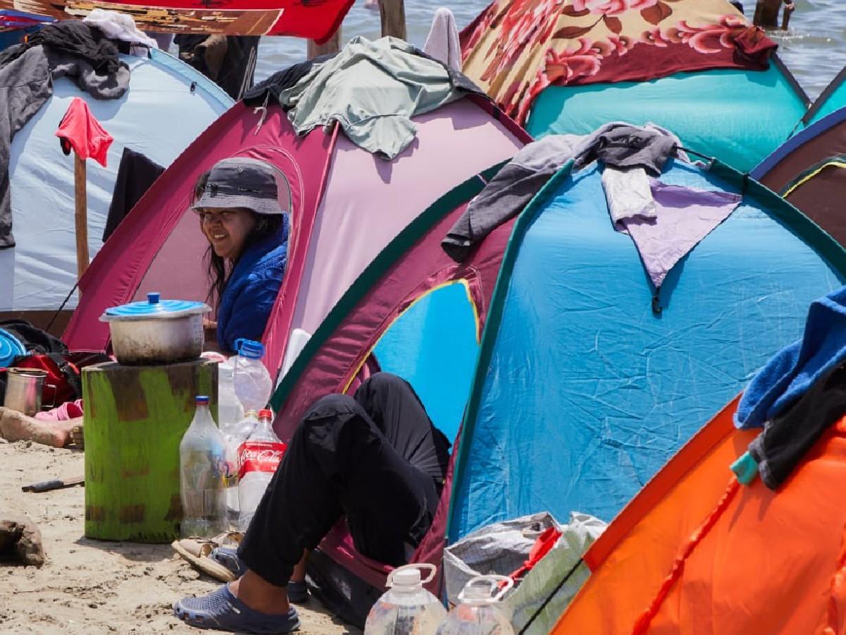 Migrantes en Necoclí serán trasladados a albergues