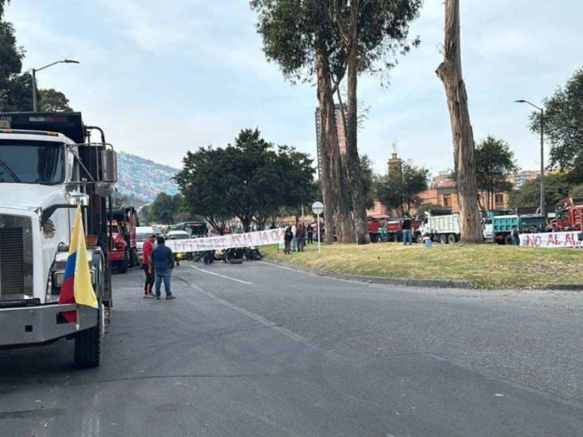 Paro camioneros martes Bogotá-Cundinamarca: vías cerradas y movilidad