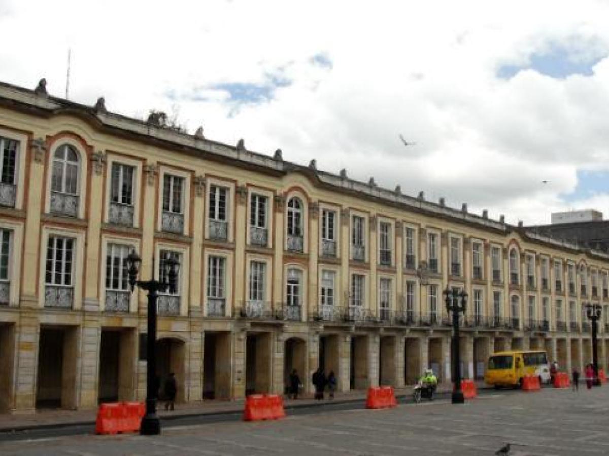 La Alcaldía de Bogotá retirará una placa del holocausto del Palacio de Justicia