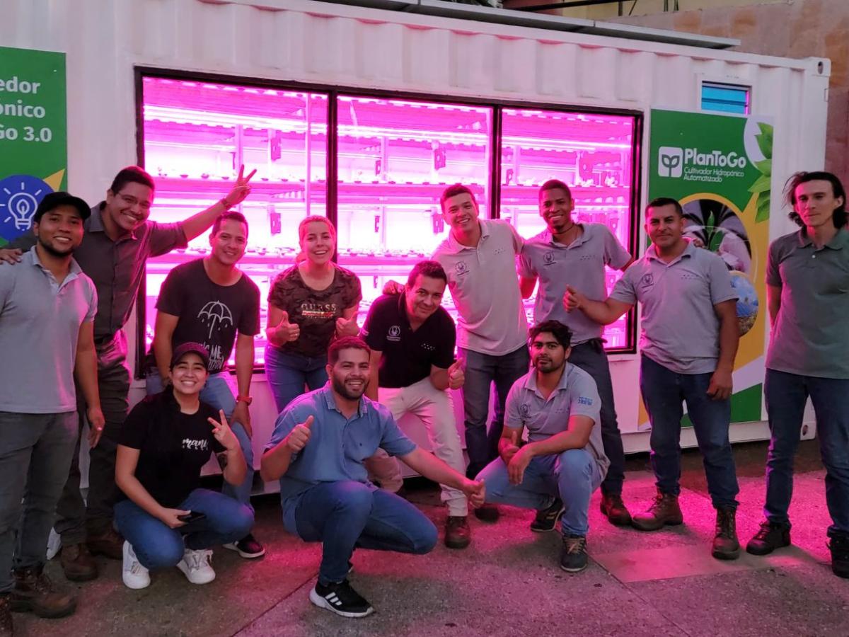 La reutilización de paneles solares en Cali: Un modelo de sostenibilidad en la COP16