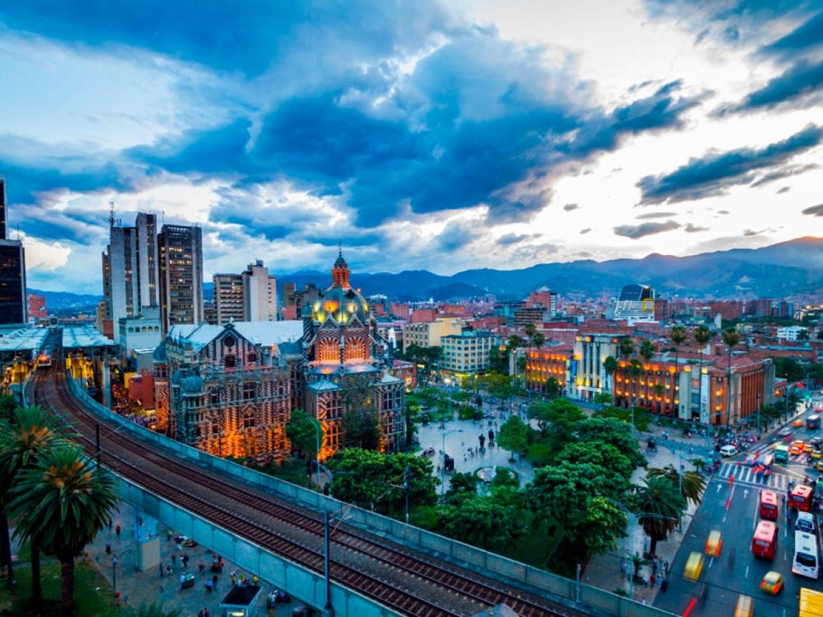 Pico y placa Medellín HOY: 19 a 22 agosto 2025 particulares y taxis