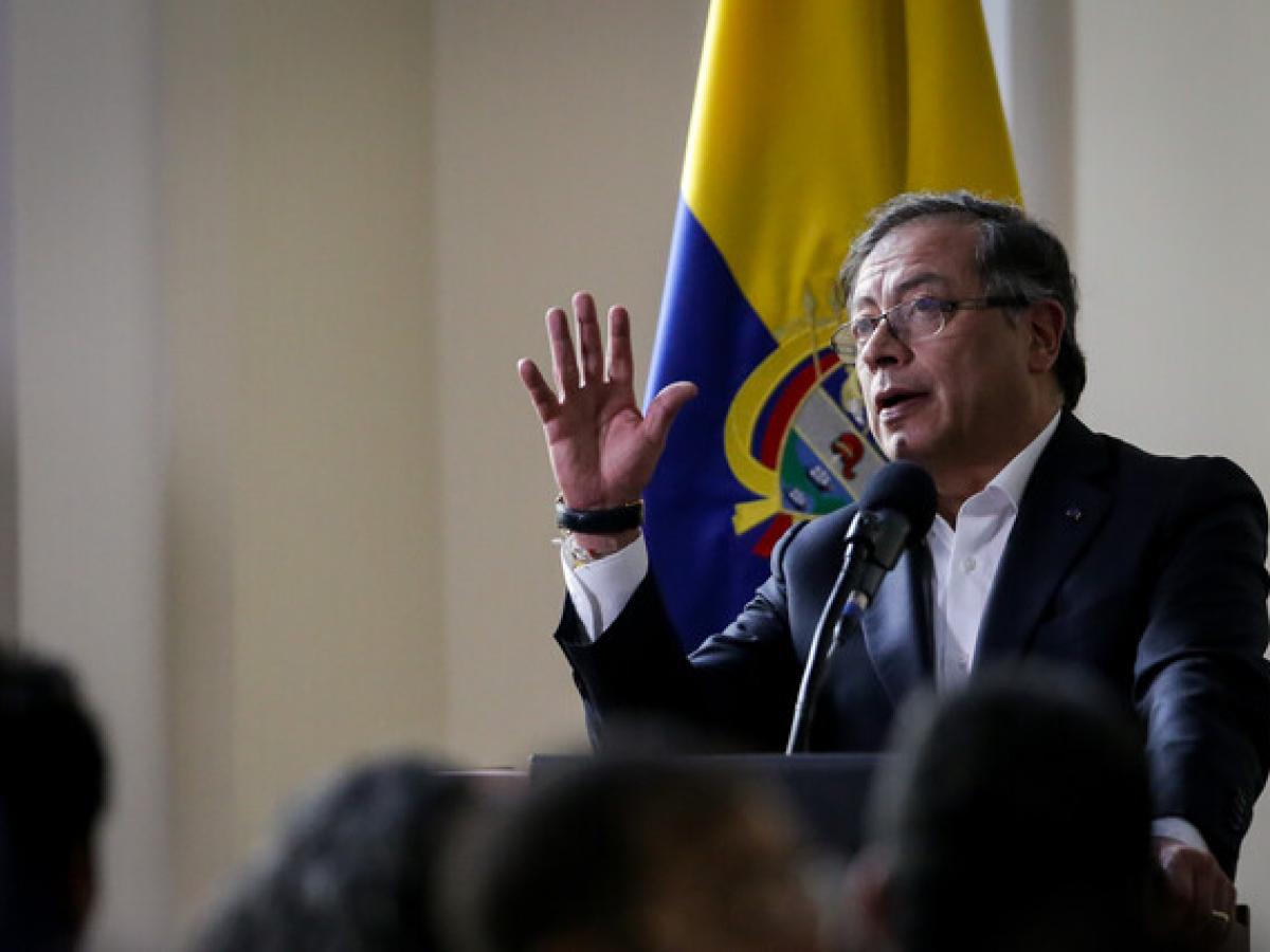 Gustavo Petro asegura que no ha faltado a la Constitución 