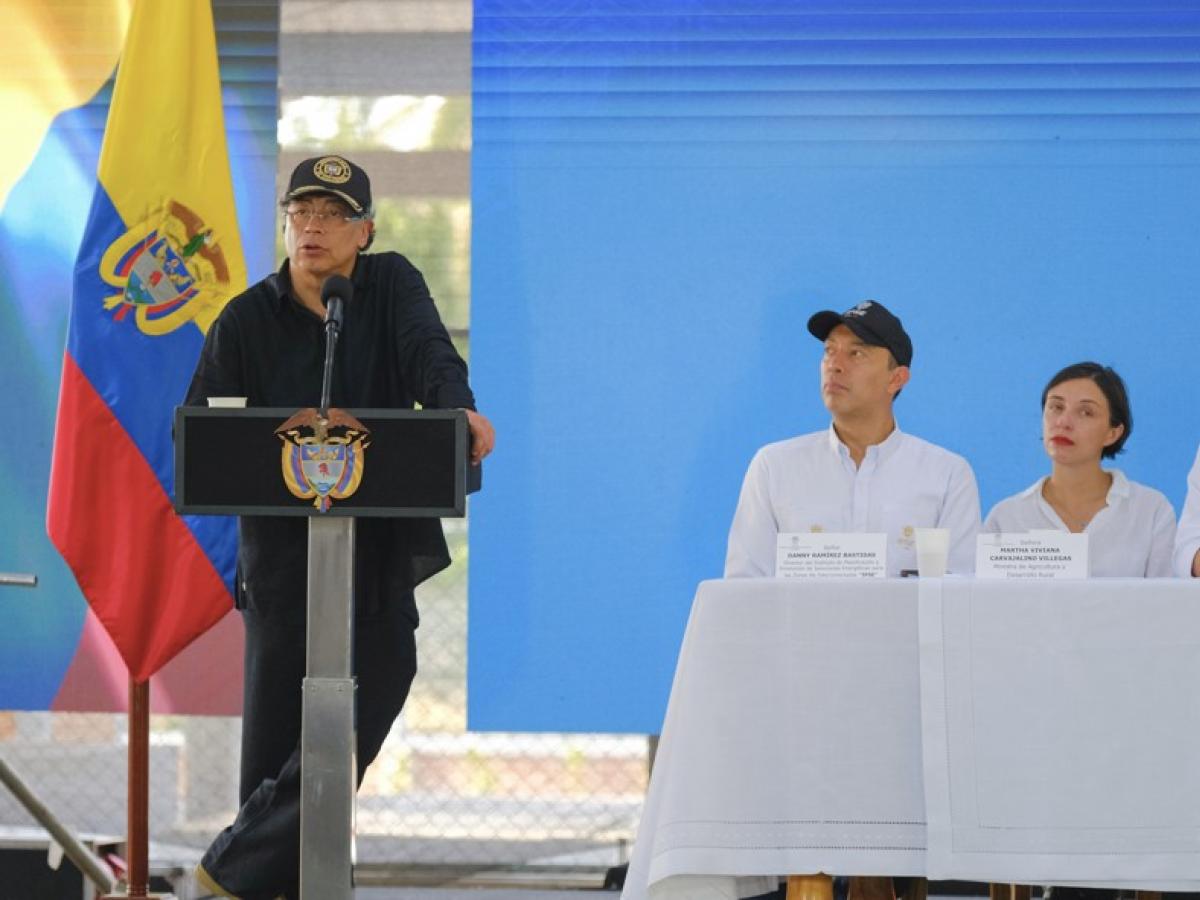 Petro propone energía solar islas Caribe