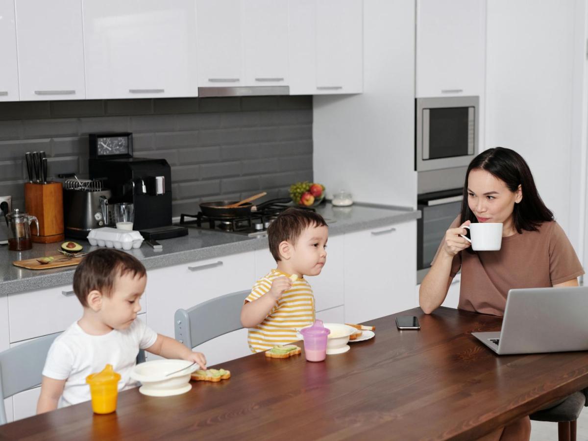 Influencia de la tecnología en el pensamiento y toma de decisiones en la niñez