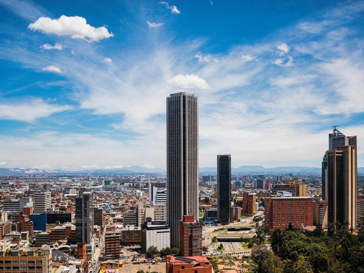 Movilidad Bogotá HOY: pico y placa viernes 15 de agosto 2025 
