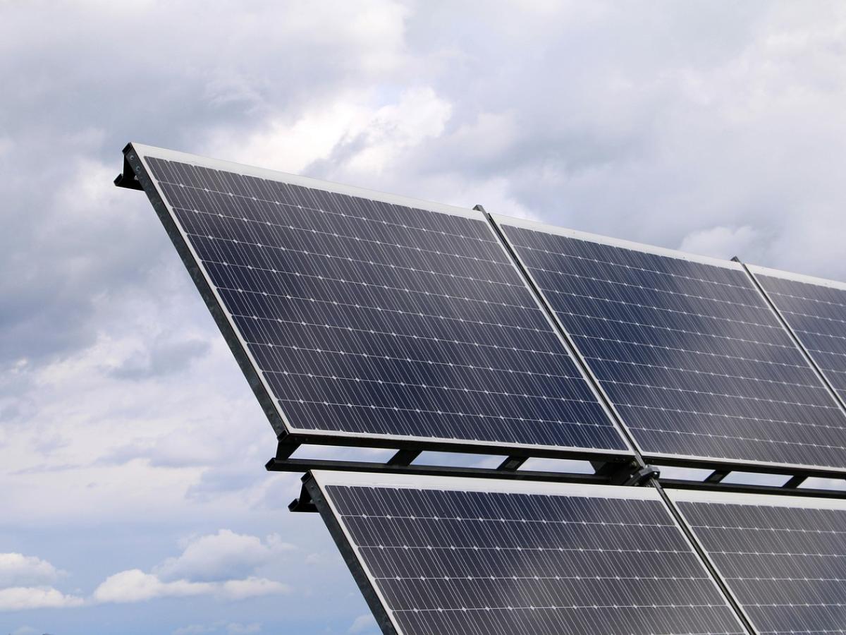 Conoce los beneficios tributarios para invertir en energía solar en Colombia