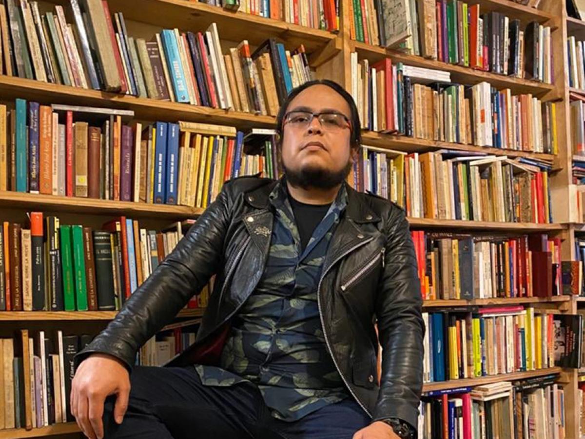 Escritor Henry Alexander Gómez recibió premio de poesía en España