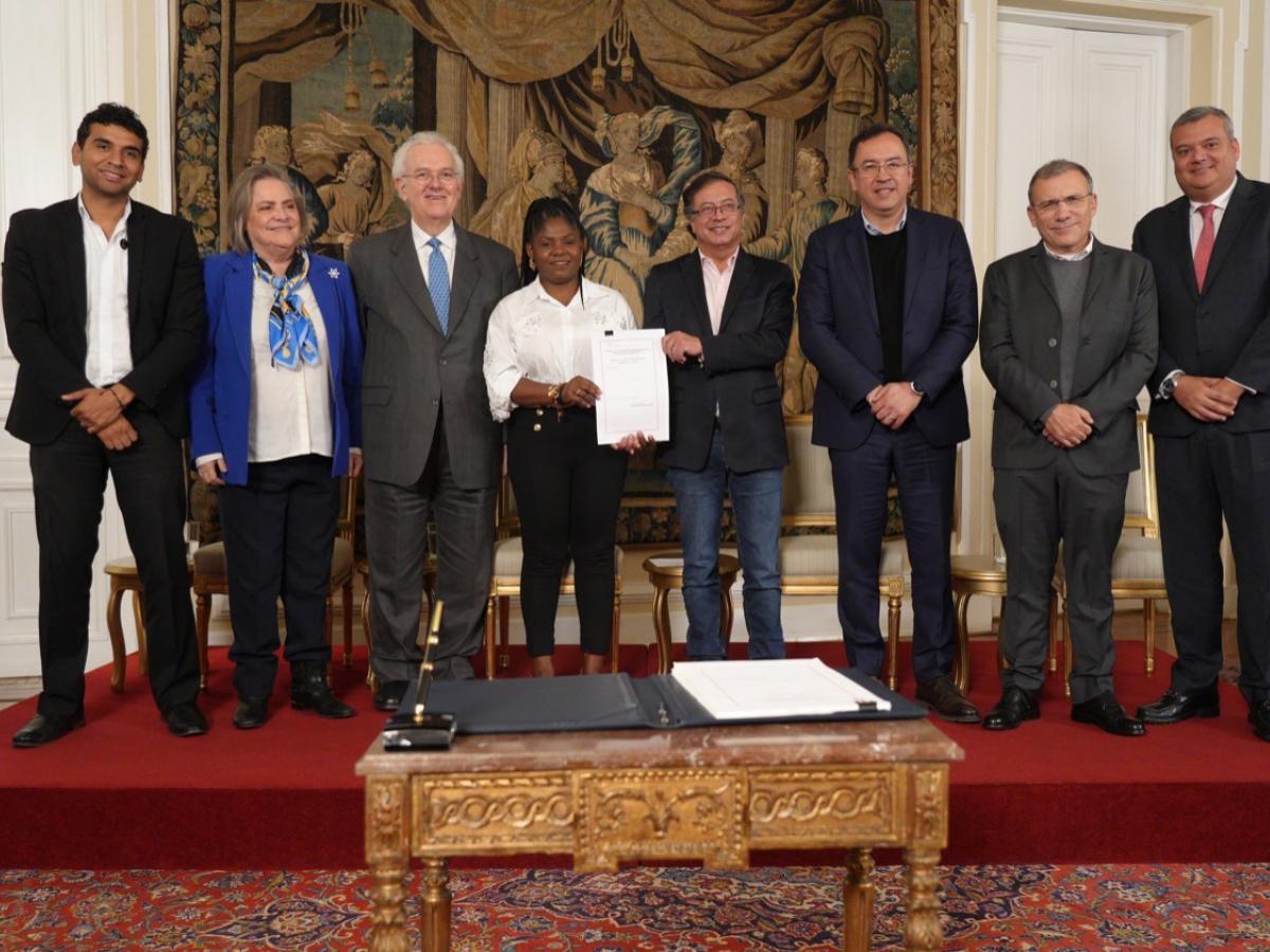 Reforma tributaria fue sancionada por el presidente Petro 