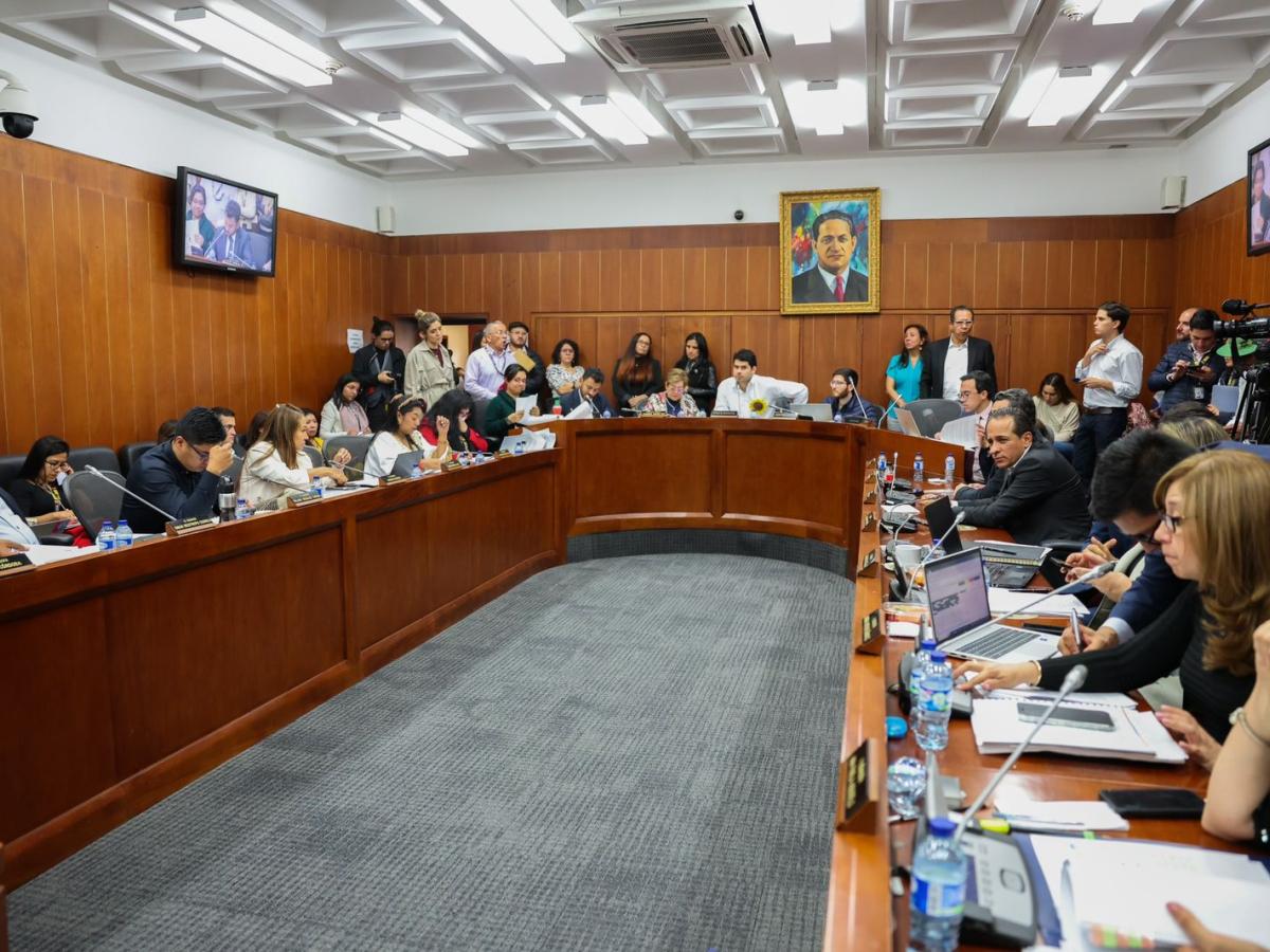 Reforma a la salud fue hundida Reacciones en el Senado