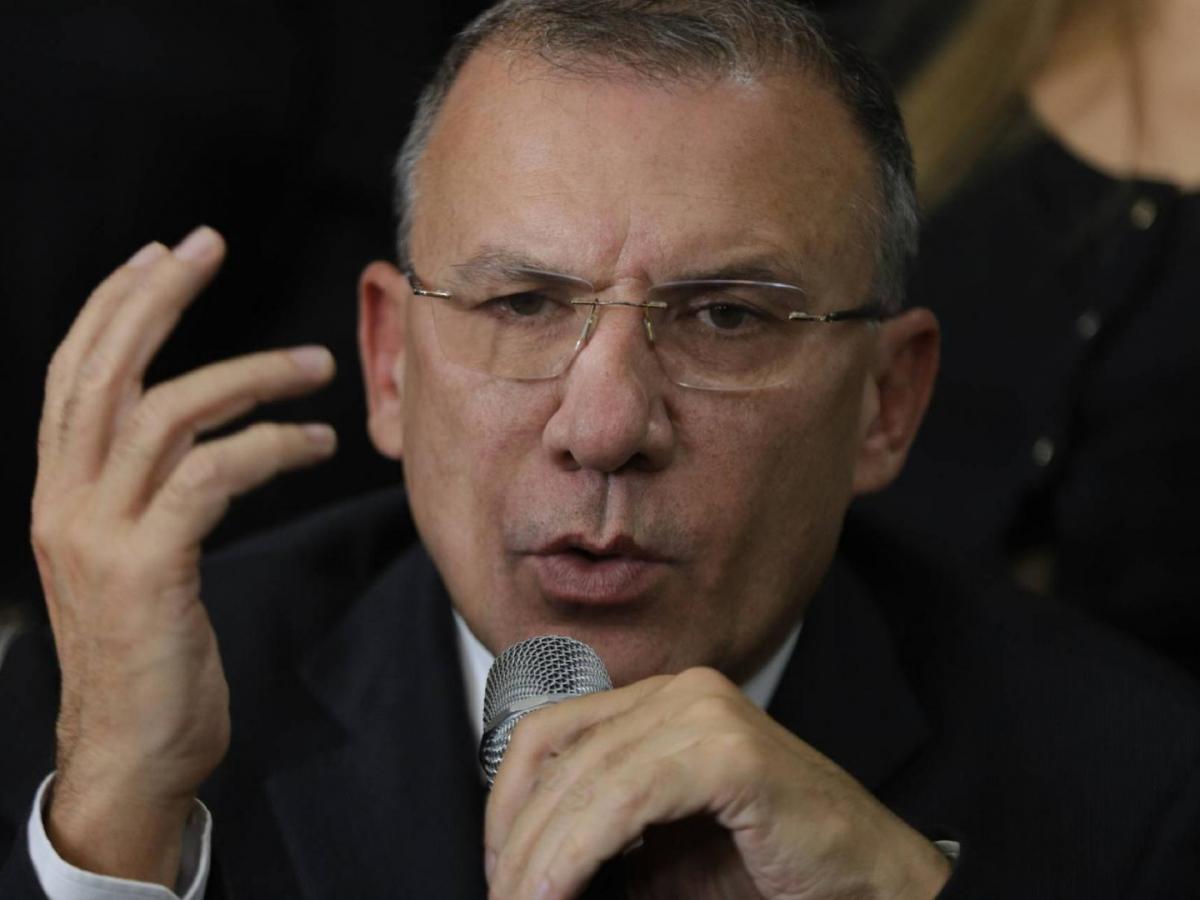 Presidente del Senado urge a los ministros de Petro a presentar los proyectos