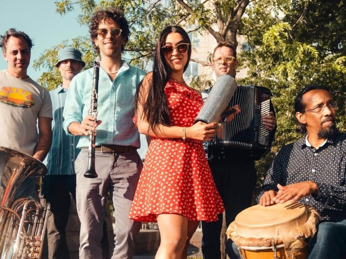 Miércoles de Descarga: “Caracol” de Cumbia River Band