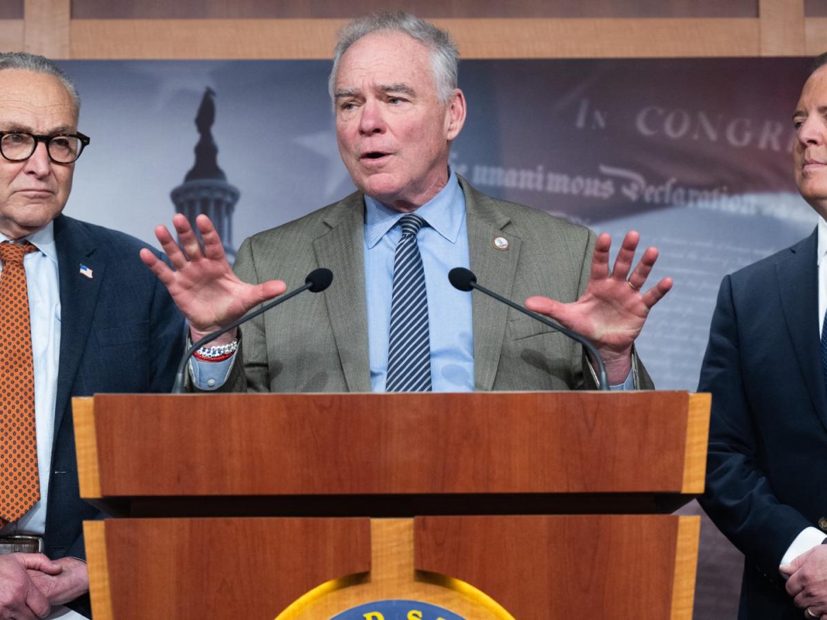 Senado de EE. UU. busca frenar acciones militares contra Venezuela