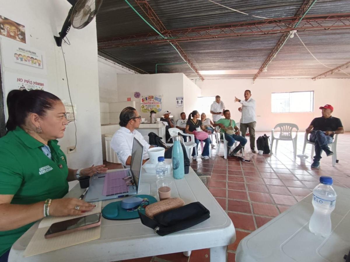 Diálogos de paz: Gobierno y Autodefensas Conquistadoras 