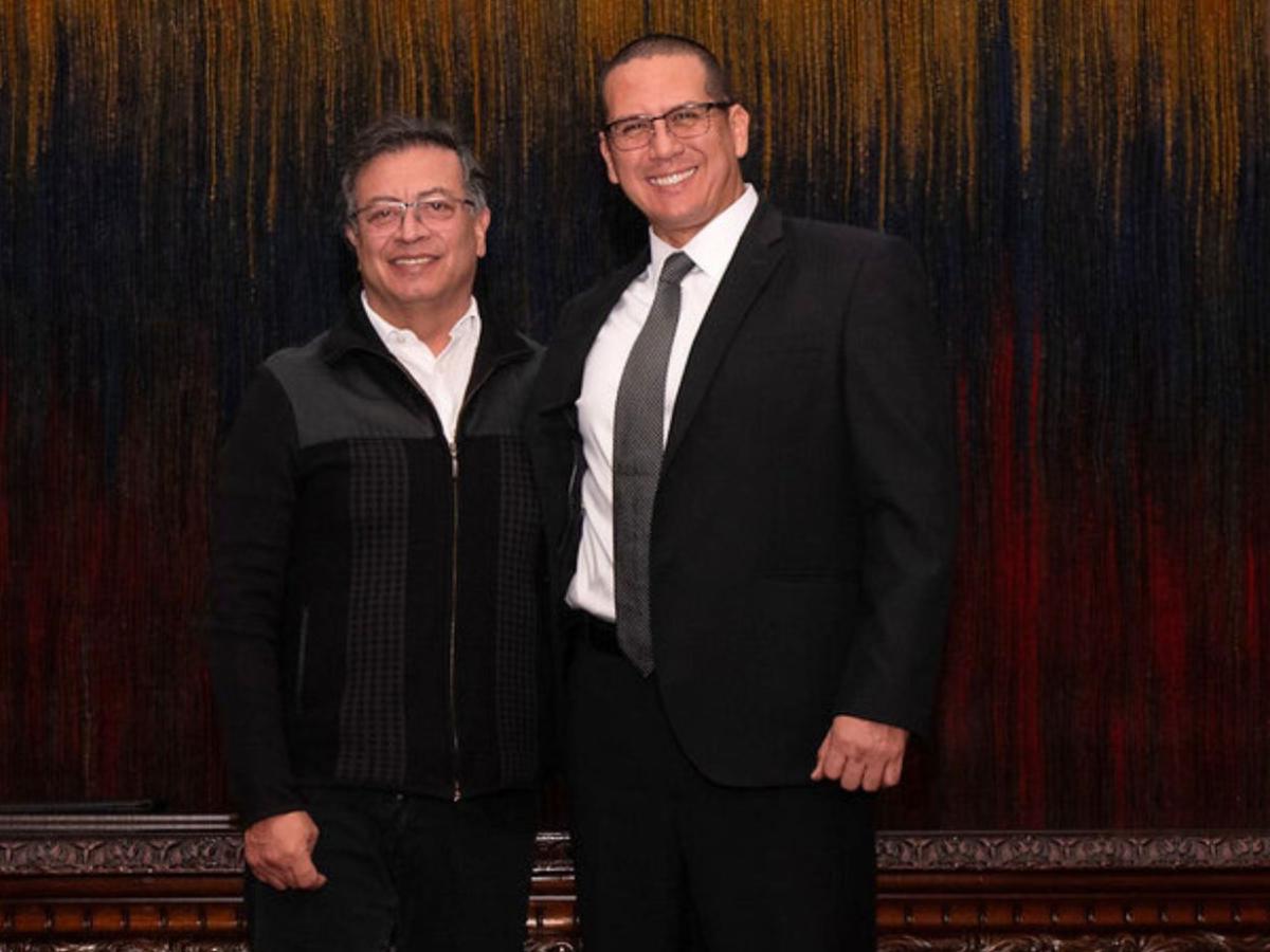 Presidente Petro posesionó a Guiovanni Rubiano como superintendente de Salud