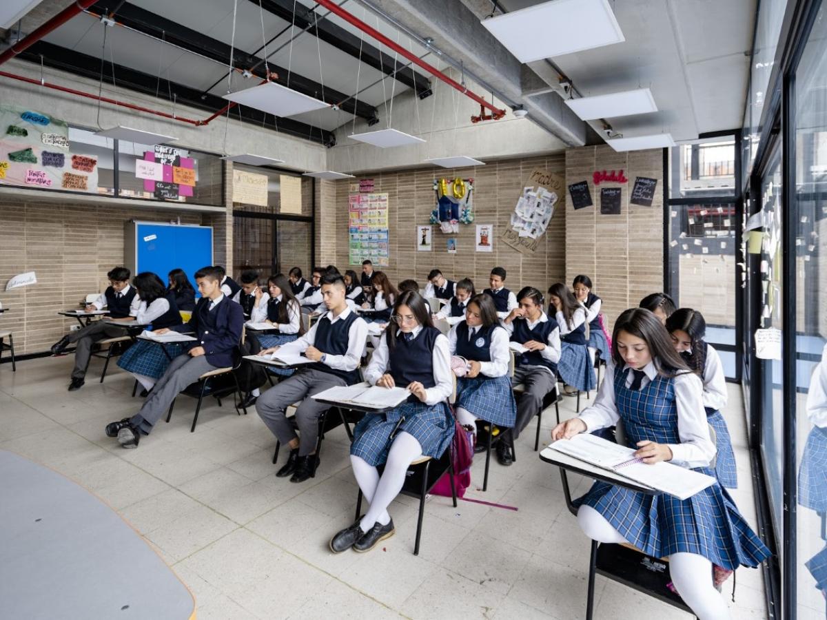 Programa de permanencia escolar en Bogotá: renovación y requisitos