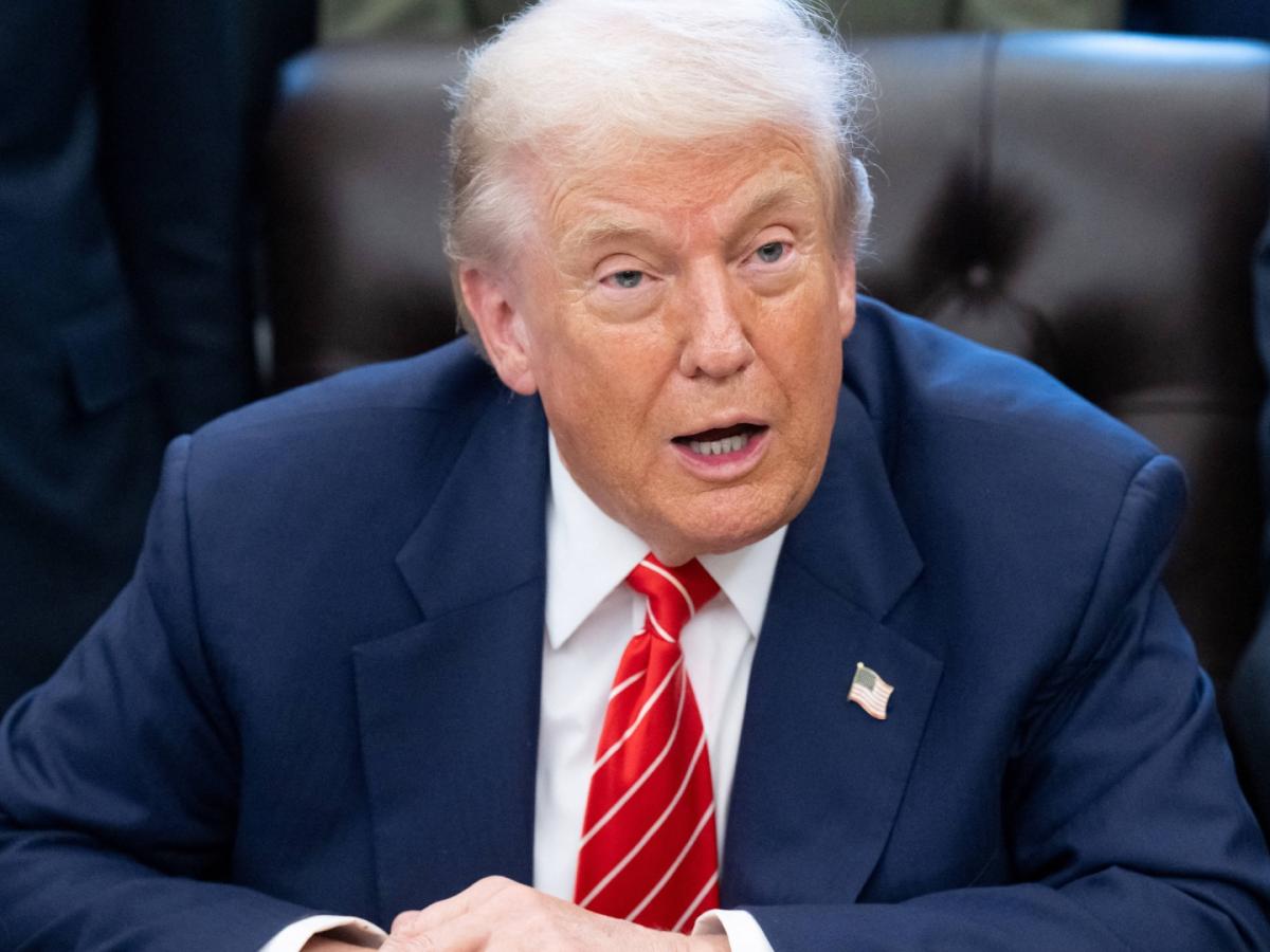 Trump amenaza a Cuba con nueva advertencia militar