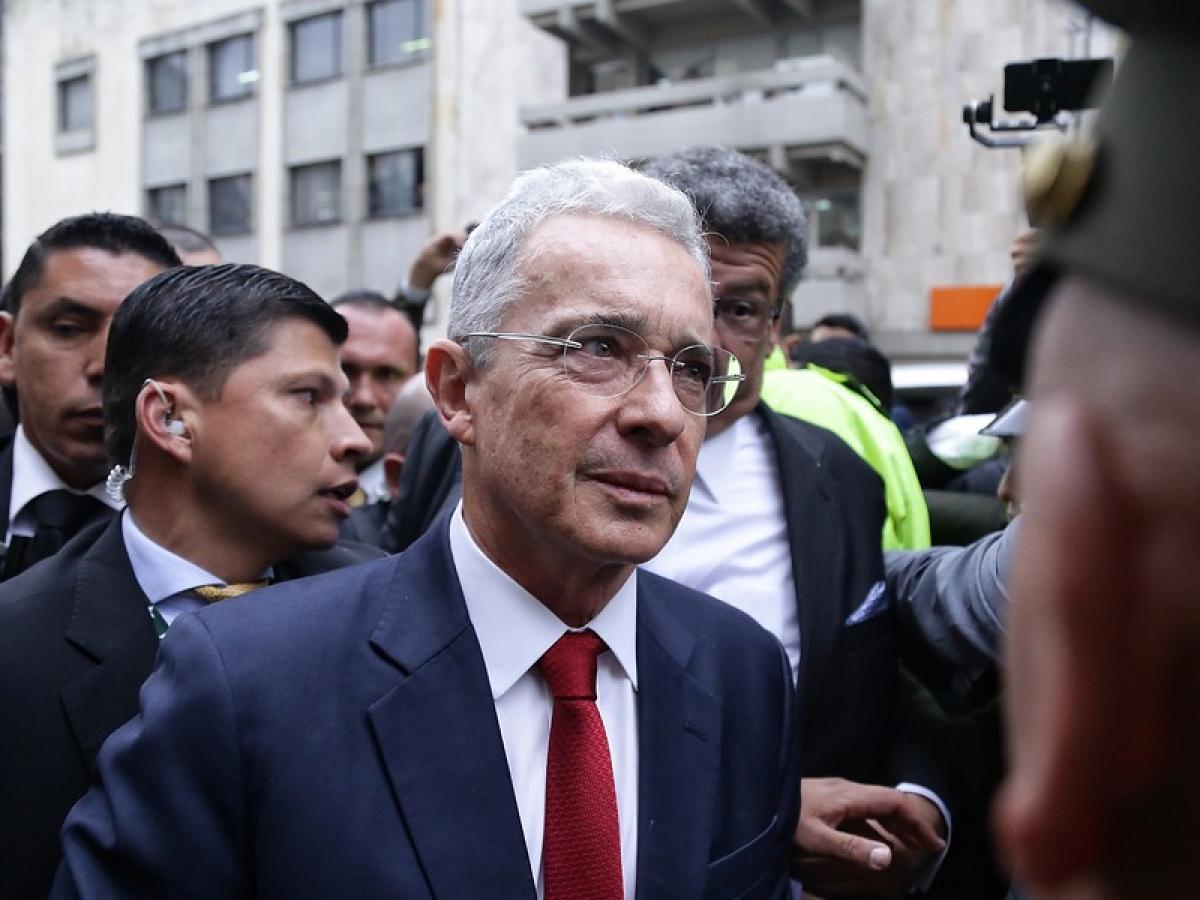 Boleta de encarcelamiento Álvaro Uribe