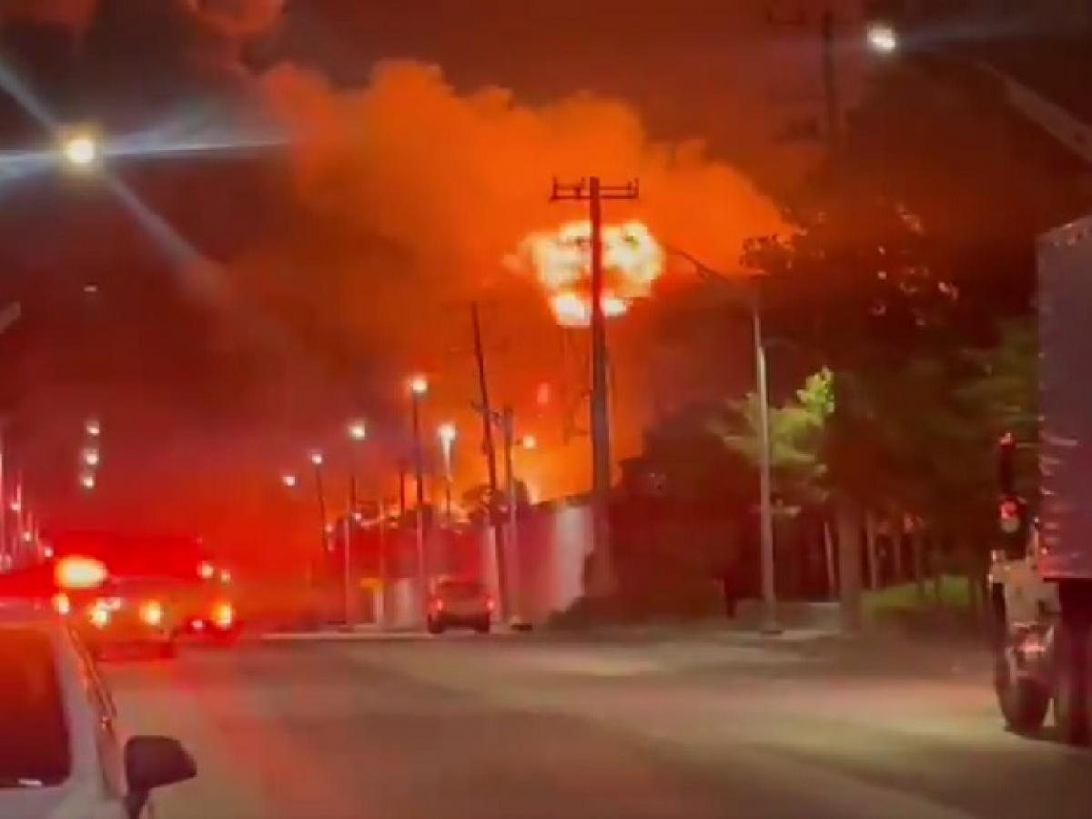 Grave incendio en empresa de hidrocarburos en Barranquilla 